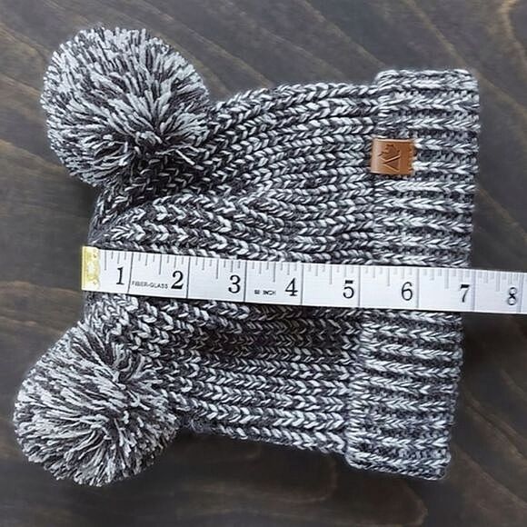 NWOT Grey Toddler Double Pom Pom Cuff Hat - Picture 3 of 5